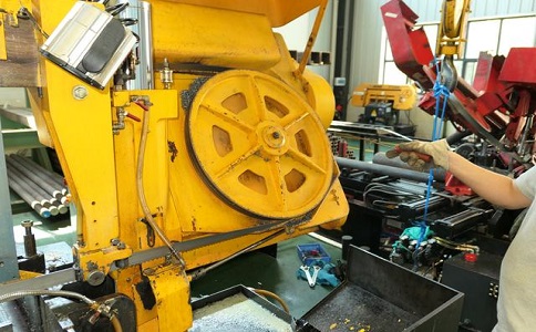 沙湖镇金属带锯床的日常使用和保养注意事项！